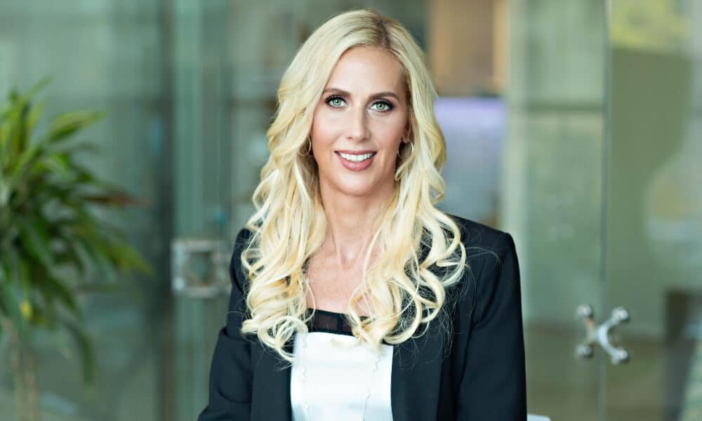 Mastering the Art of Upsizing: Navigating Toronto's Real Estate Landscape in Financially Challenging Times