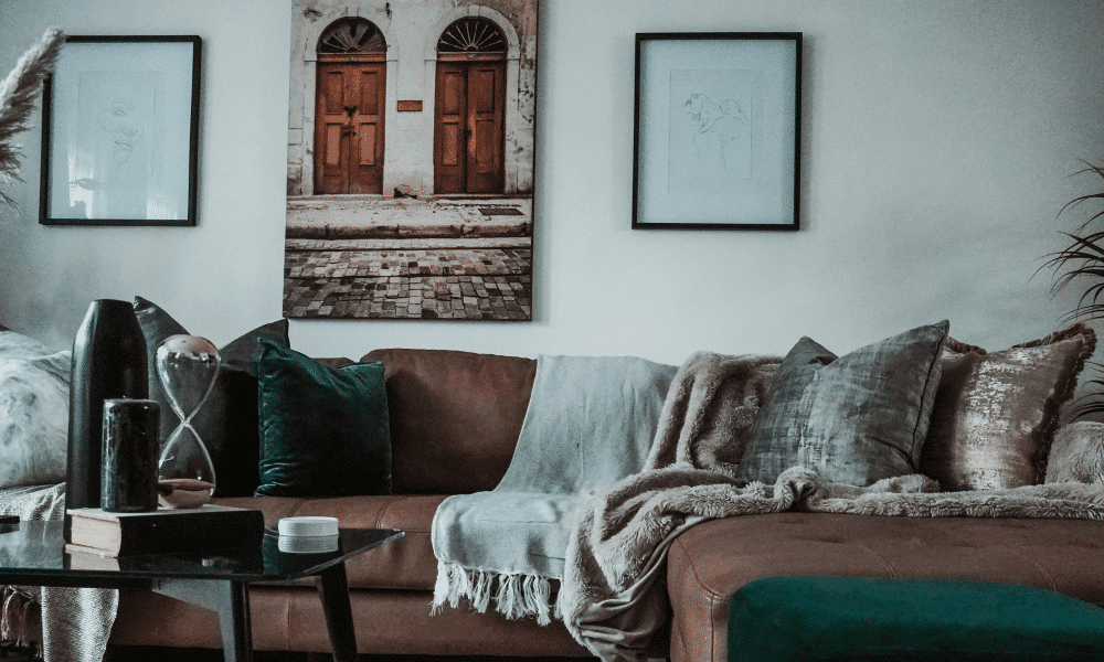 Roxanna Ahlbach's Design Strategies for Home Listings