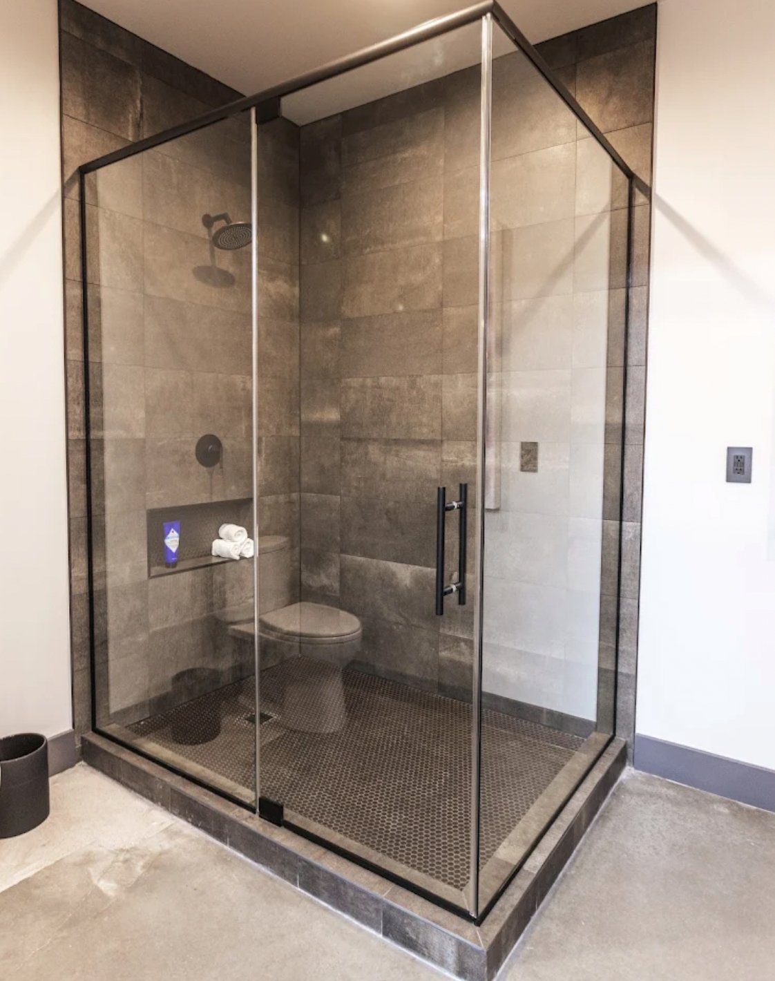 DW’s Remodeling, LLC Elevates Bathroom Spaces with Custom Remodeling Solutions