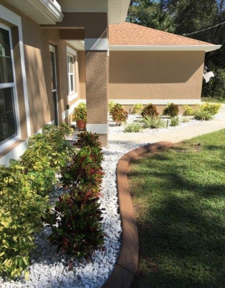 Custom Concrete Curbing: The Professional Touch That Redefines Curb Appeal