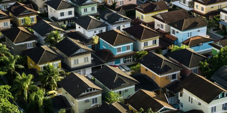 Global Housing Trends: Divergent Property Price Signals for Investors