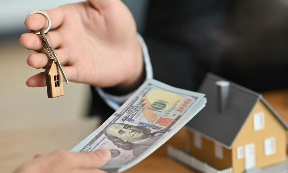 Manhattan All-Cash Real Estate Deals Surge as Financing Declines