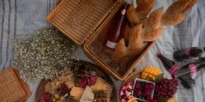 Valentine’s Champagne Traditions That Elevate Modern Living