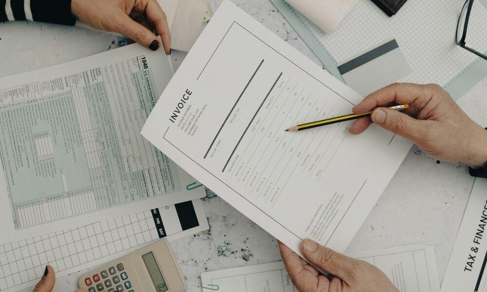 How Staffing Agencies Can Use Invoice Financing to Manage Weekly Payroll