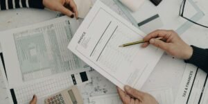 How Staffing Agencies Can Use Invoice Financing to Manage Weekly Payroll