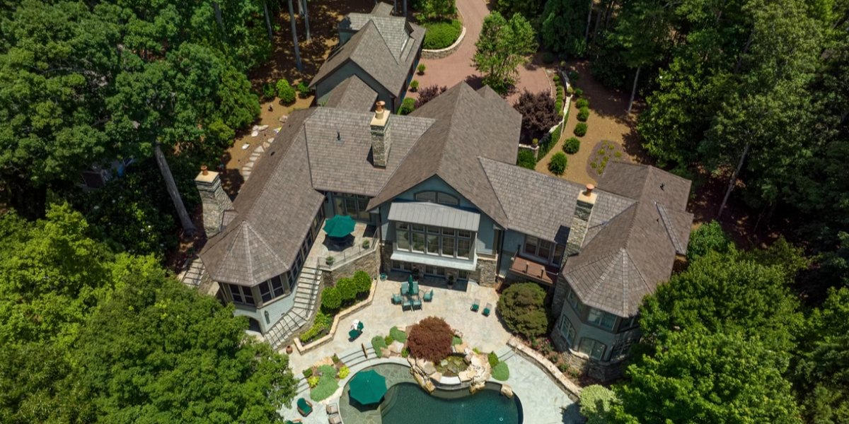 What Affluent Buyers Are Looking for in Highlands, NC Homes in 2026