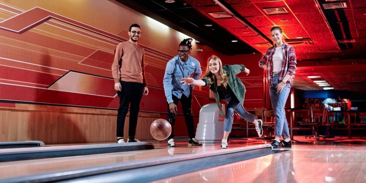 Former Pinarama Bowling Center Sells for $3.2 Million