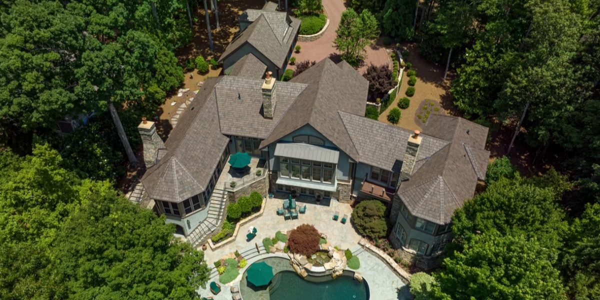 What Affluent Buyers Are Looking for in Highlands, NC Homes in 2026